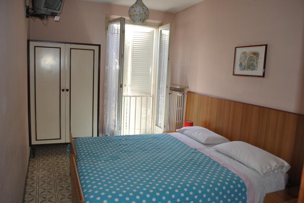 Albergo Alla Rocca 가르다 객실 사진